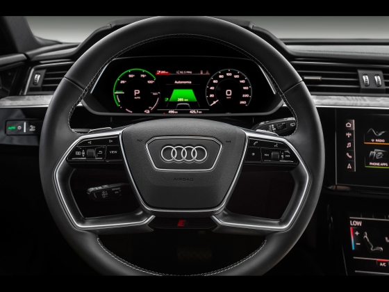 Audi e-tron 55 quattro Performance Black [2020] 004
