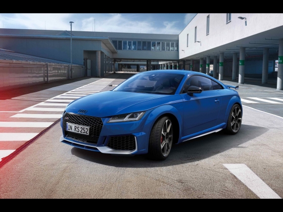 Audi TT RS Coupé RS 25 years 001