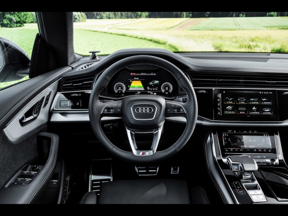 Audi Q8 TFSI e quattro [2021] 004