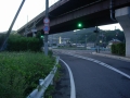 200912中和幹線の高架をくぐる