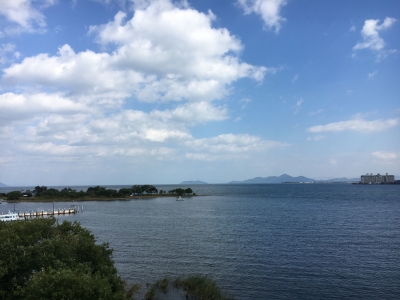 琵琶湖はいい天気だけど北西の風が強くなりました（19月29日12時頃）