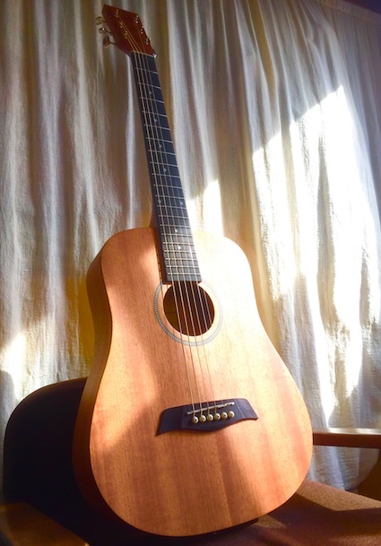 S.Yairi YM-02（ミニギター）を作曲／ギター視点でレビュー - 楽器レビュー