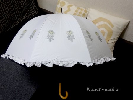 NANTONAKU　marimekko日傘　時間を置いて　まる二日立ったので　セリア品の方で二度塗り保護