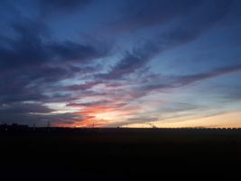 【写真】農園から見る日の出の様子