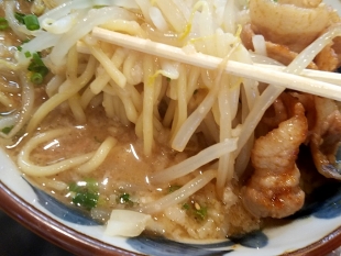 さんぽう亭五泉　肉盛和風白湯麺　麺ｽｰﾌﾟ