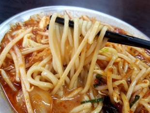 勝燕店　華炎ﾀﾝﾒﾝ　麺