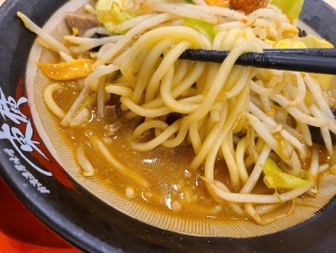 東横新発田　辛味噌野菜　麺ｽｰﾌﾟ