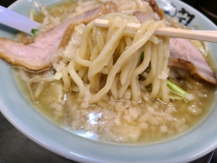 潤中山店　背脂塩ﾀﾝﾒﾝ　麺ｽｰﾌﾟ